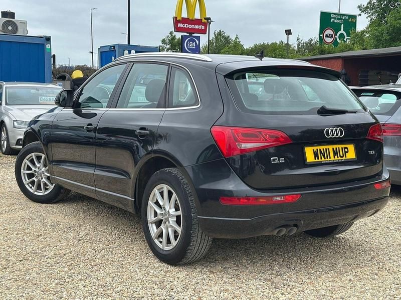 Usado Audi Q5 Business 170 HP (125 kW) 2011 Preto SUV