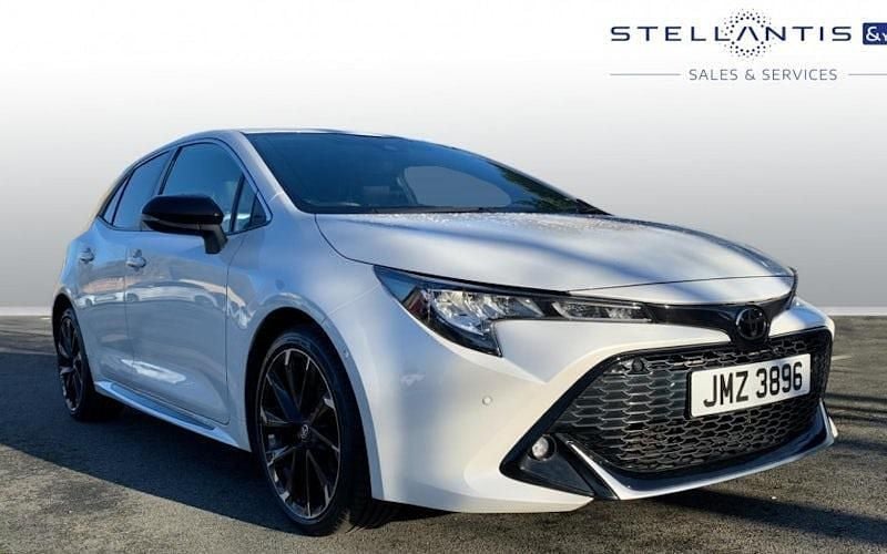 Used Toyota Corolla Sport 138 HP (101 kW) 2022 White Hatchback