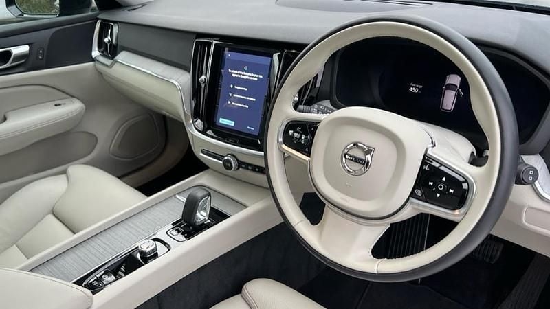 Used Volvo V60 Plus 197 HP (144 kW) 2024 Blue Estate