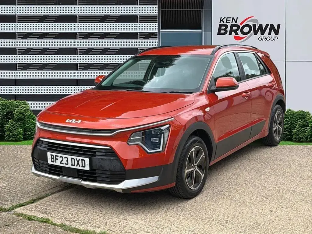 Used Kia Niro 2023 Orange SUV