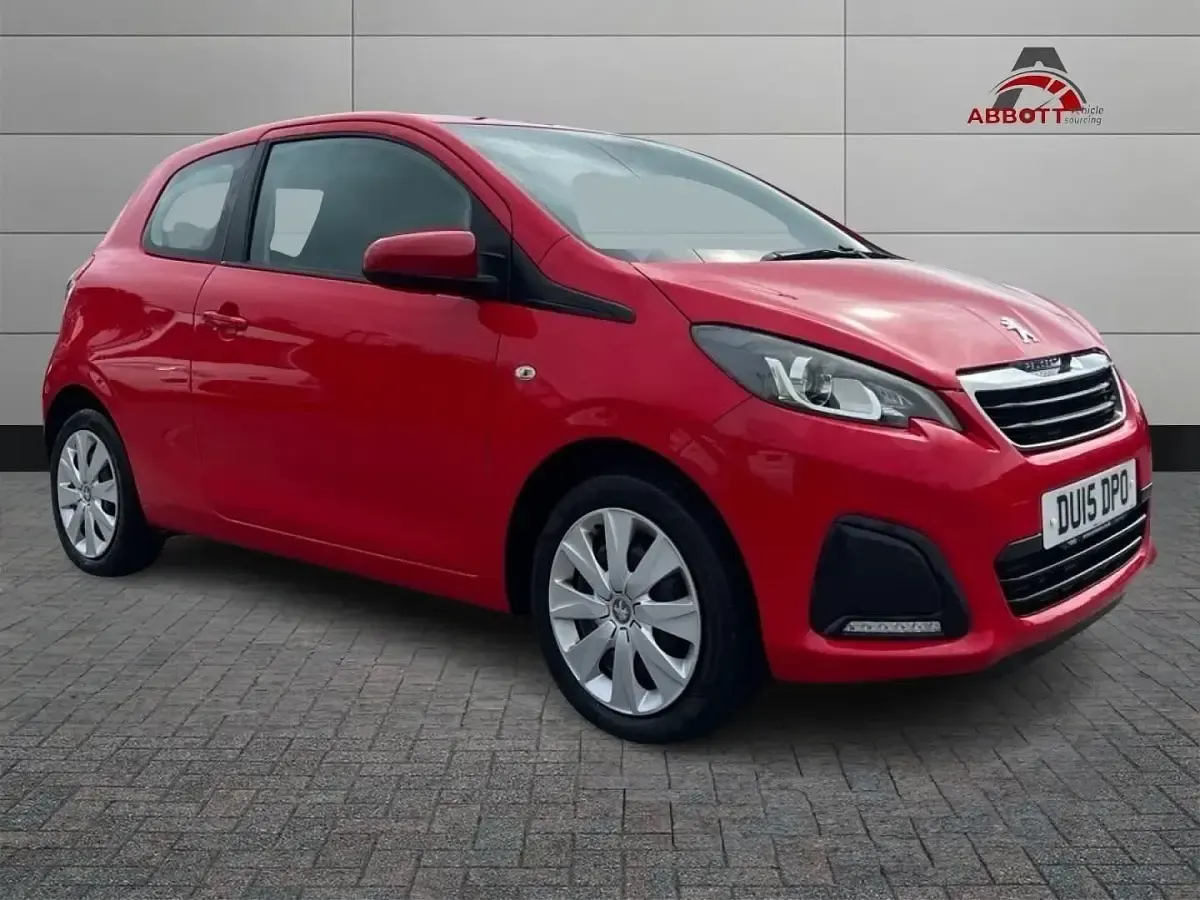 Used Peugeot 108 Active 68 HP (50 kW) 2015 Red Hatchback