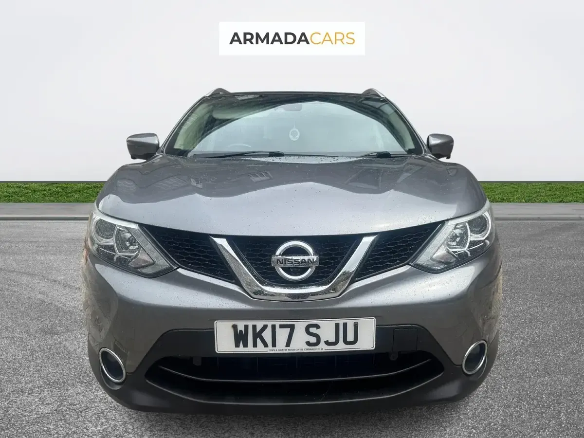Used Nissan Qashqai N-Connecta 110 HP (80 kW) 2017 Grey SUV