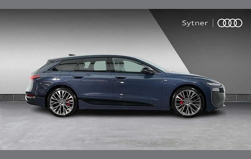 Nowe Audi e-tron Performance 269 kW (367 KM) 2025 Niebieski SUV