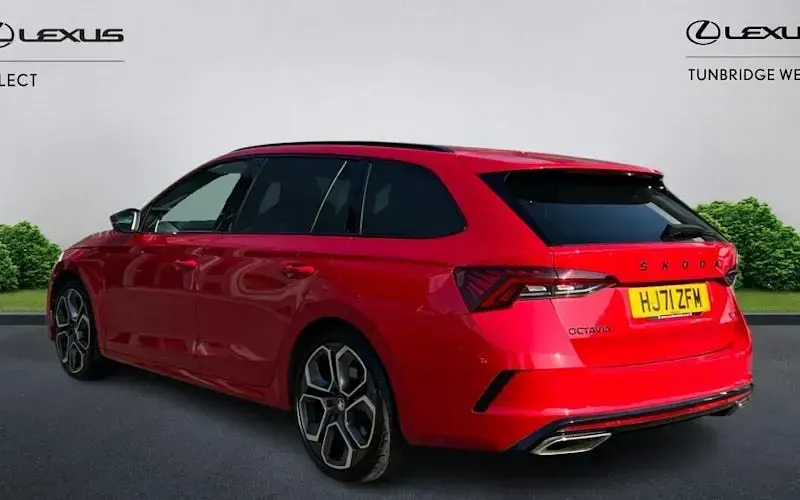 Used Skoda Octavia vRS 245 HP (180 kW) 2024 Estate