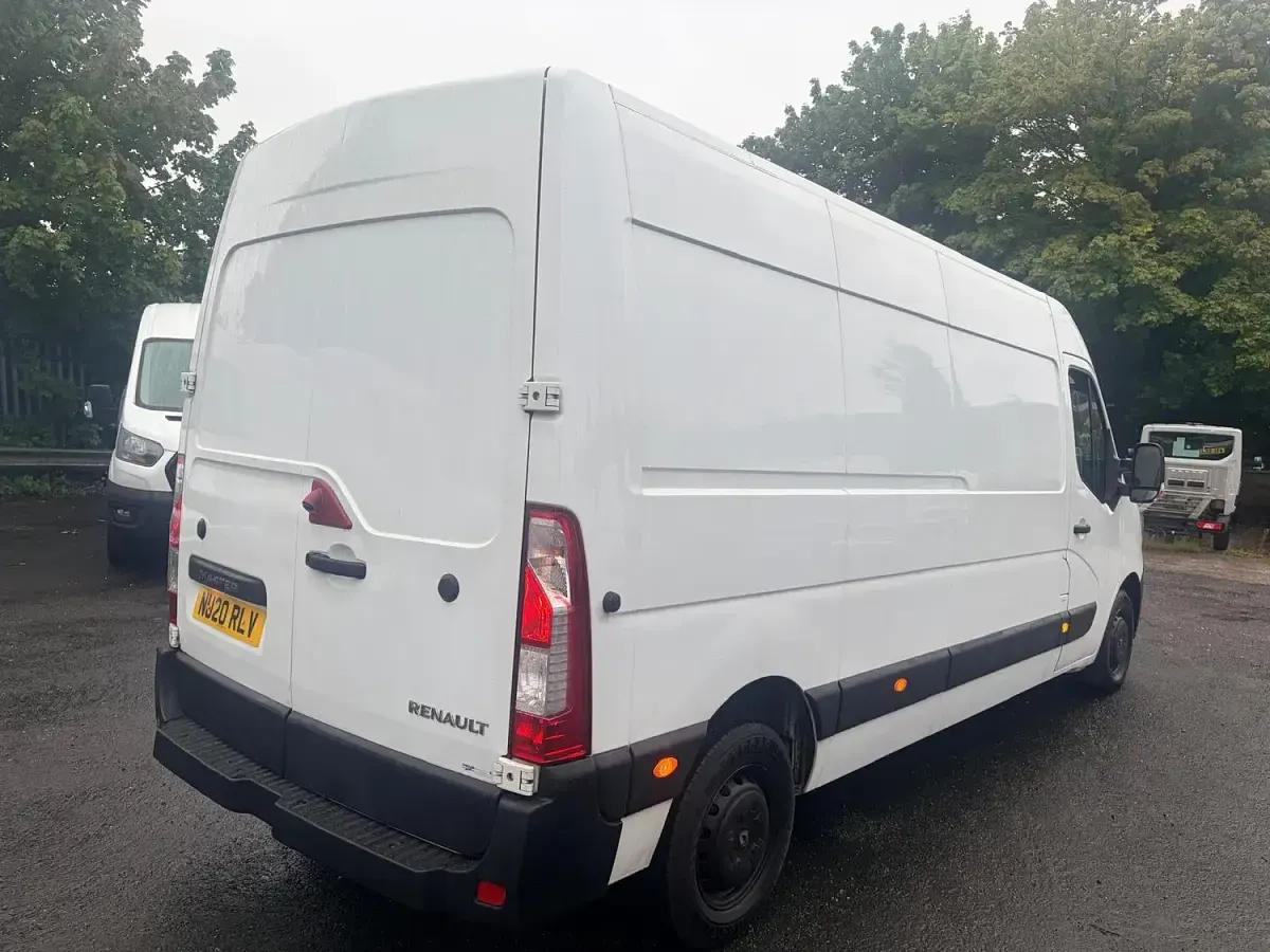 Used Renault Master Business 150 HP (110 kW) 2020 White MPV