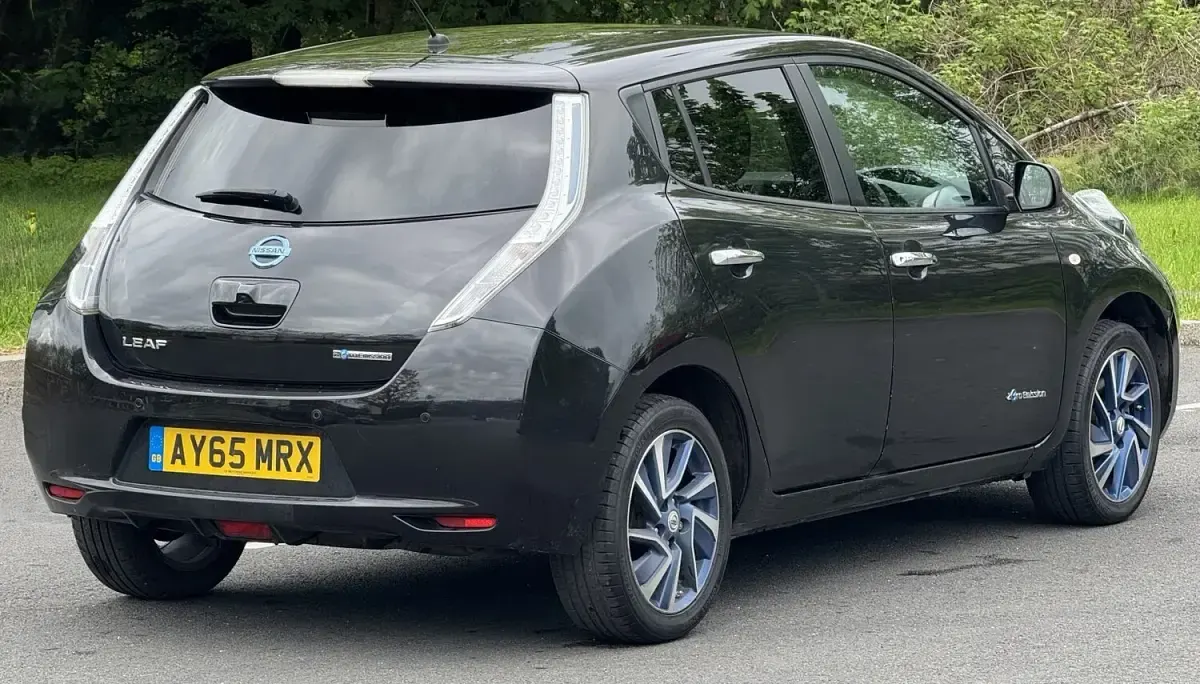 Used Nissan Leaf Acenta 80 kW (109 HP) 2015 Black Hatchback