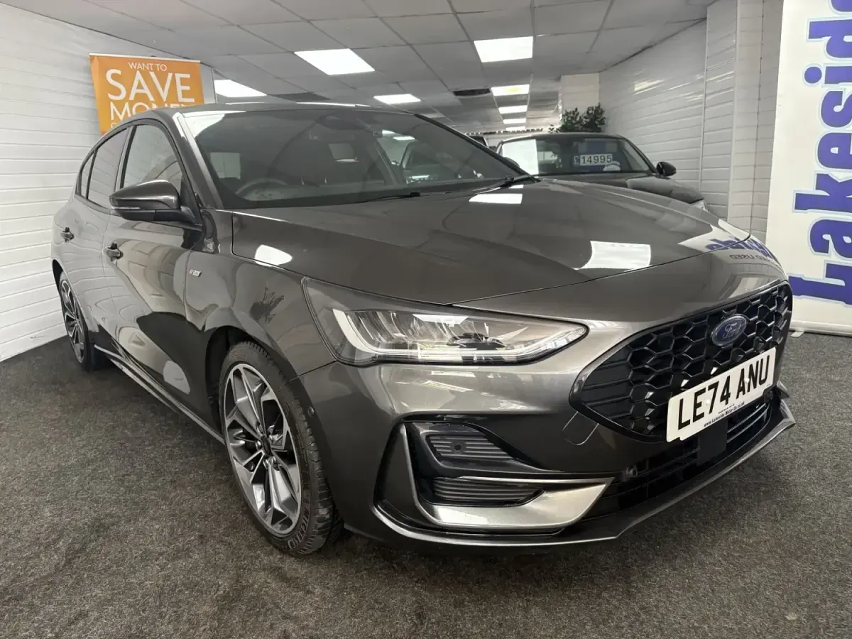 Używany Ford Focus ST-Line X 2025 Szary Hatchback