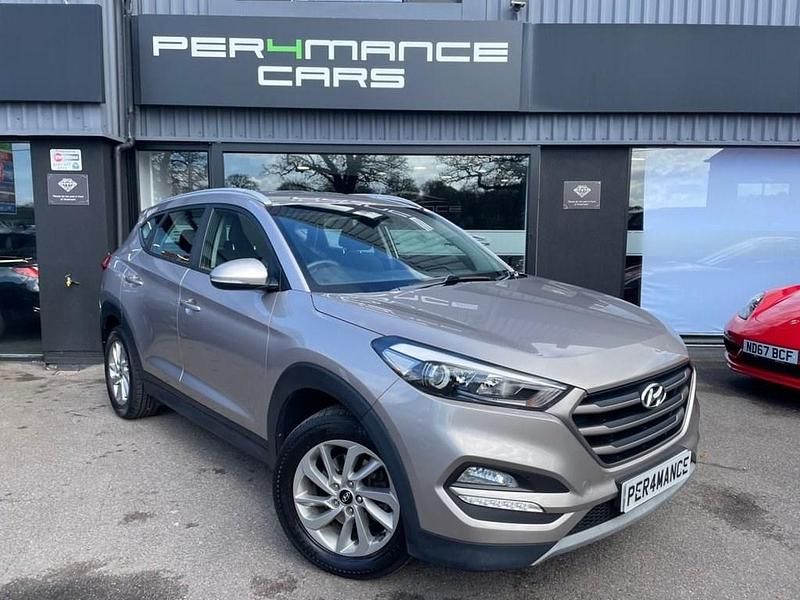 Used Hyundai Tucson SE 116 HP (85 kW) 2017 Beige SUV