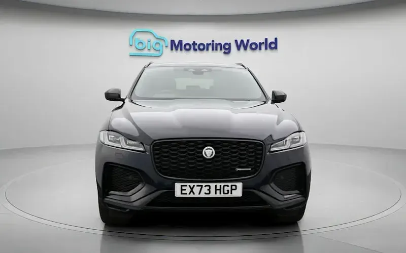 Used Jaguar F-Pace R-Dynamic 404 HP (297 kW) 2023 Blue SUV