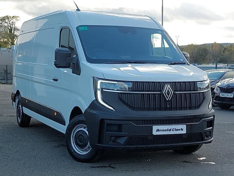White New 2025 Renault Master Van | £23,488 (Good price) - Image 1/4