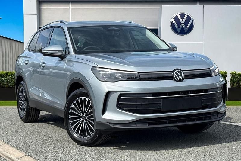 Silver New 2025 VW Tiguan Match SUV | £35,418 (Super price) - Image 1/4