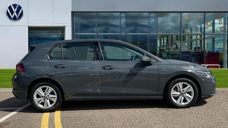 Used VW Golf VIII Life 150 HP (110 kW) 2023 Grey