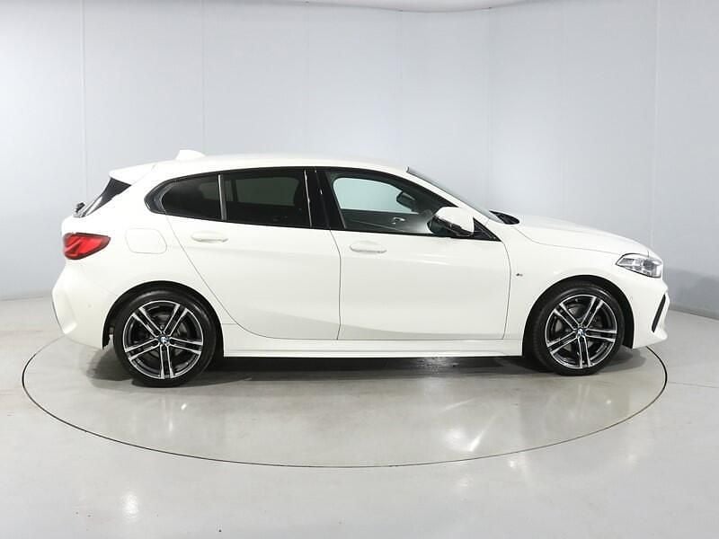 Used BMW 118 M Sport 134 HP (98 kW) 2023 White Hatchback