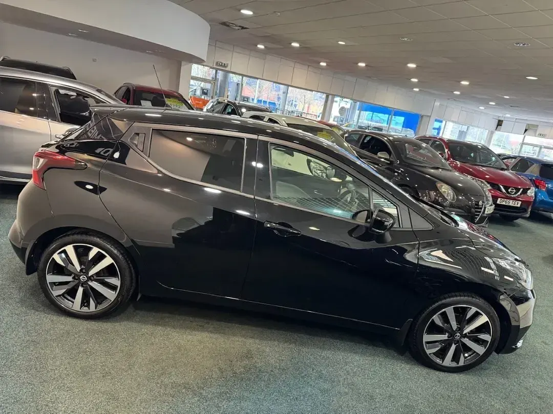 Używany Nissan Micra Tekna 92 KM (67 kW) 2022 Czarny Hatchback