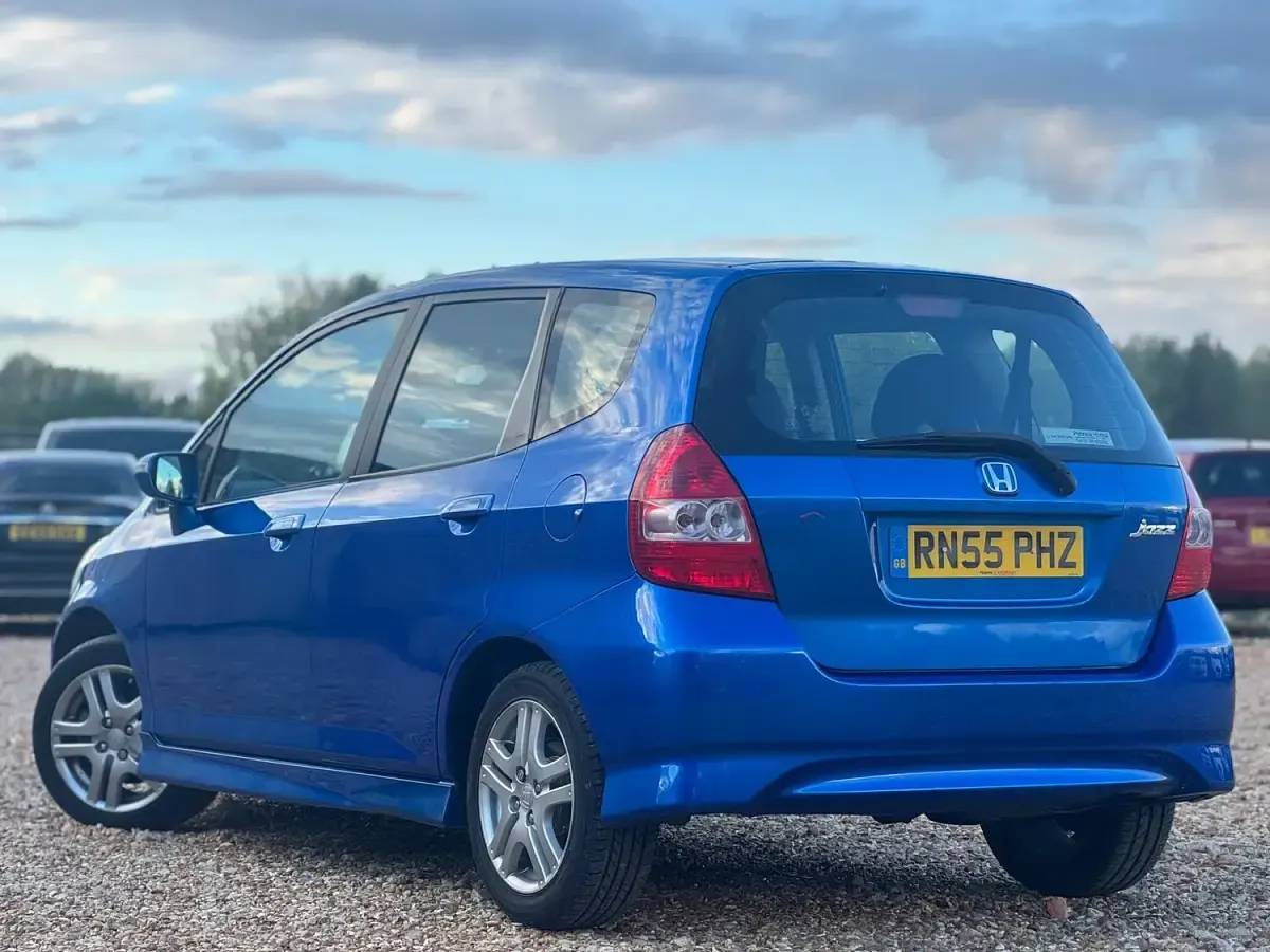 Used Honda Jazz Sport 83 HP (61 kW) 2006 Blue Hatchback