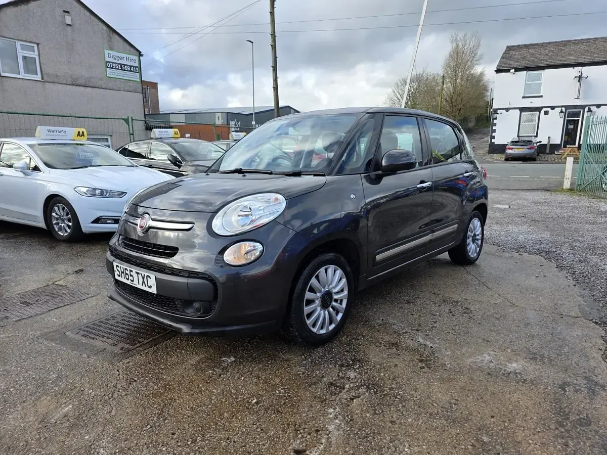 Used Fiat 500L Pop Star 95 HP (69 kW) 2015 Grey MPV