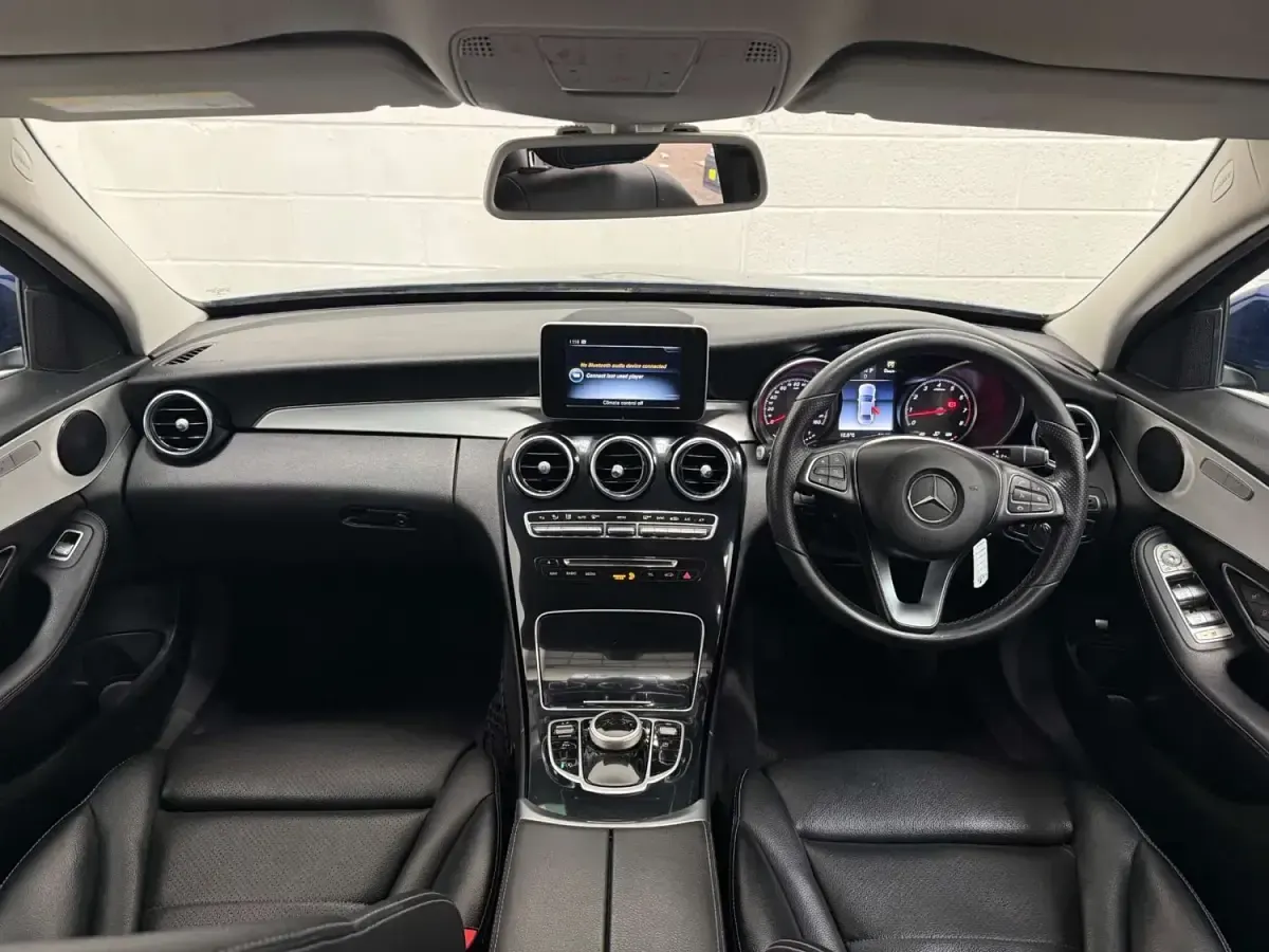Usado Mercedes C200 184 CV (135 kW) 2017 Azul Berlina