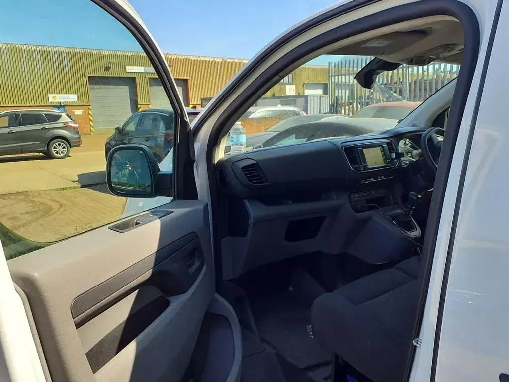 Used Citroën Dispatch 2022 White MPV
