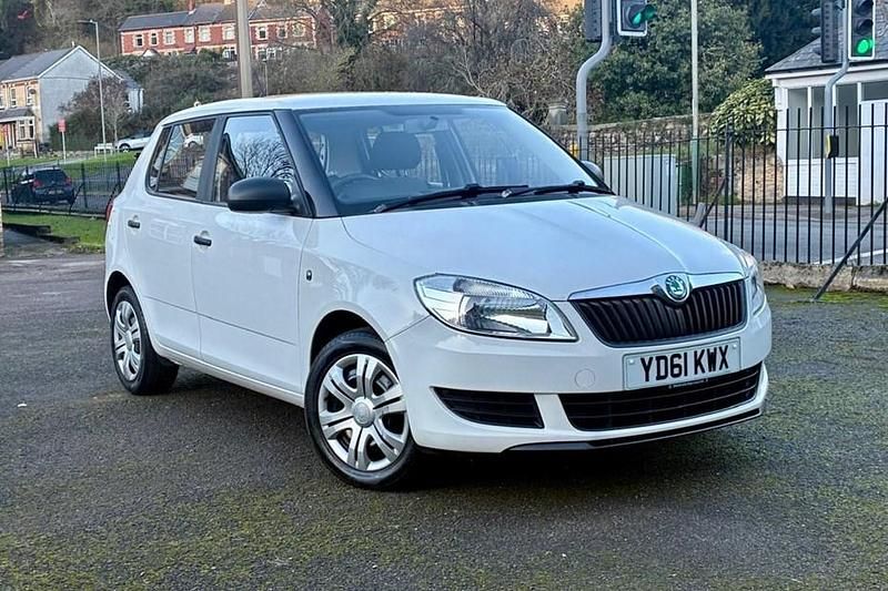 White Used 2011 Skoda Fabia Hatchback | £3,495 (Fair price) - Image 1/1