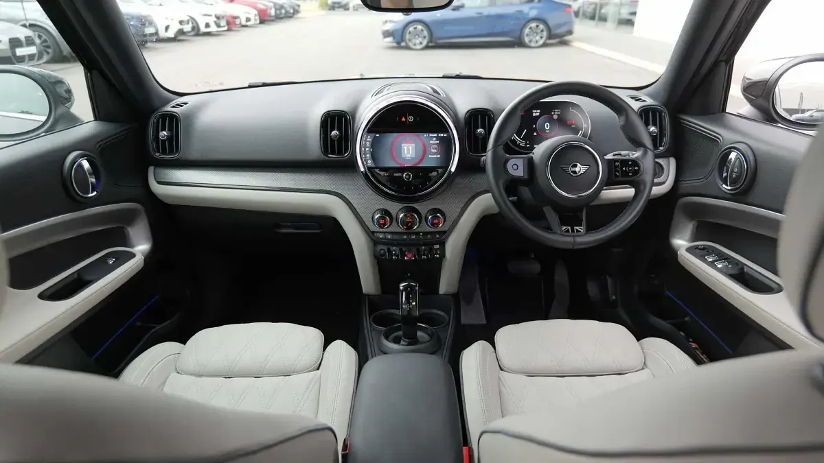 Used Mini Cooper Countryman Exclusive 134 HP (98 kW) 2023 Black SUV