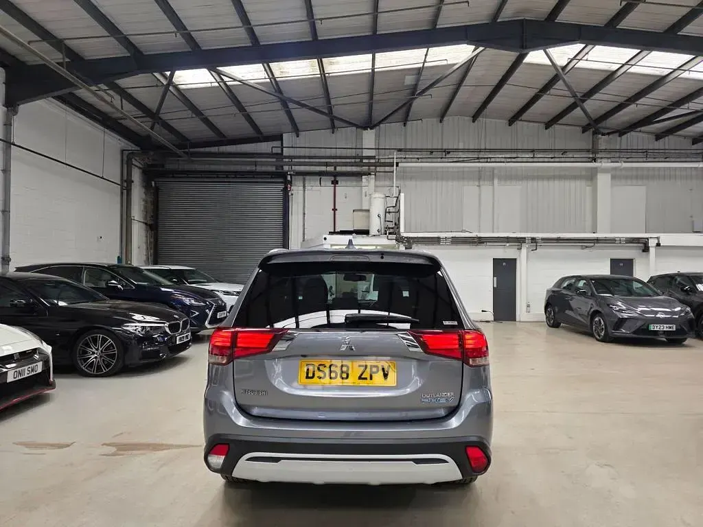 Used Mitsubishi Outlander P-HEV 2018 Grey SUV