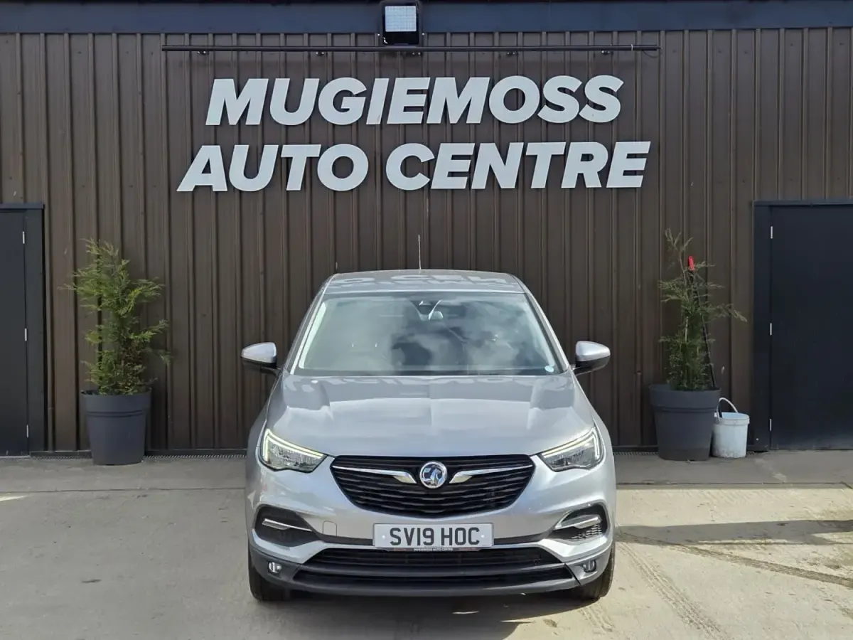 Second-hand Vauxhall Grandland X S 130 CP (95 kW) 2019 Gri SUV