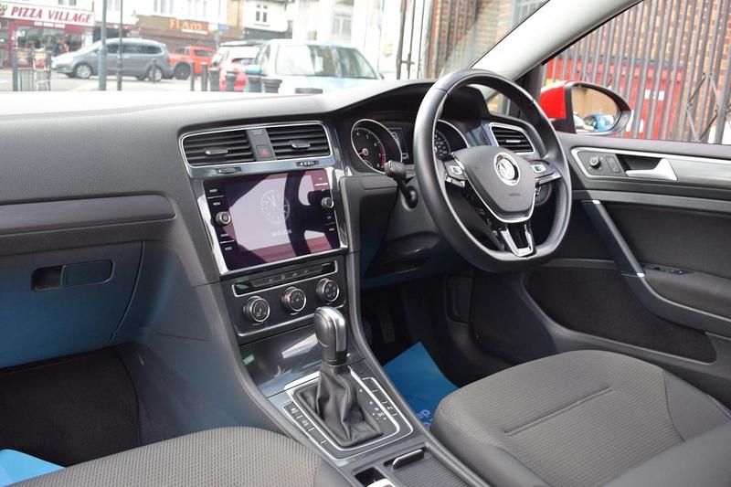 Used VW Golf VII Match 150 HP (110 kW) 2019 Red Hatchback