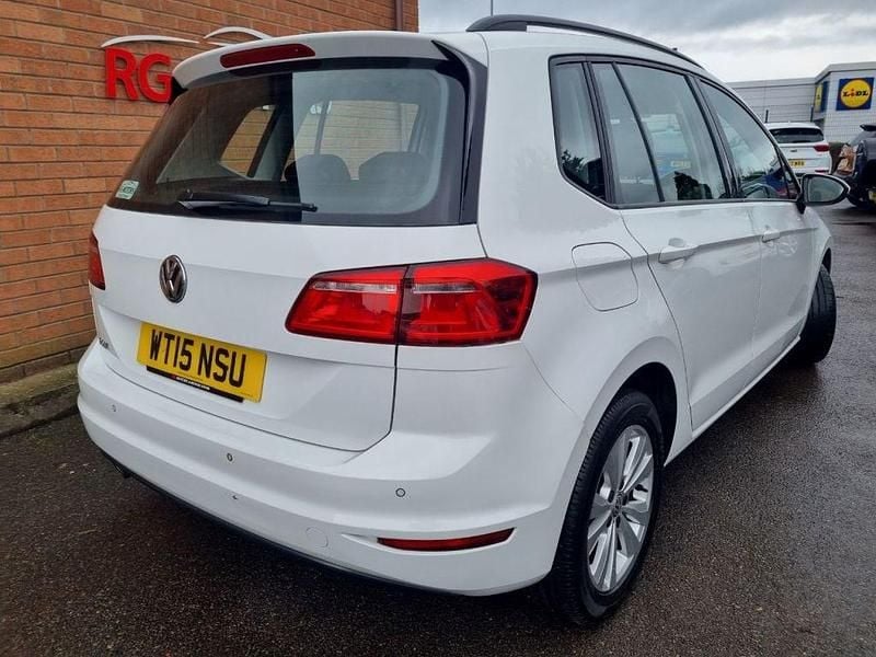 Used VW Golf Sportsvan SE 109 HP (80 kW) 2015 White MPV