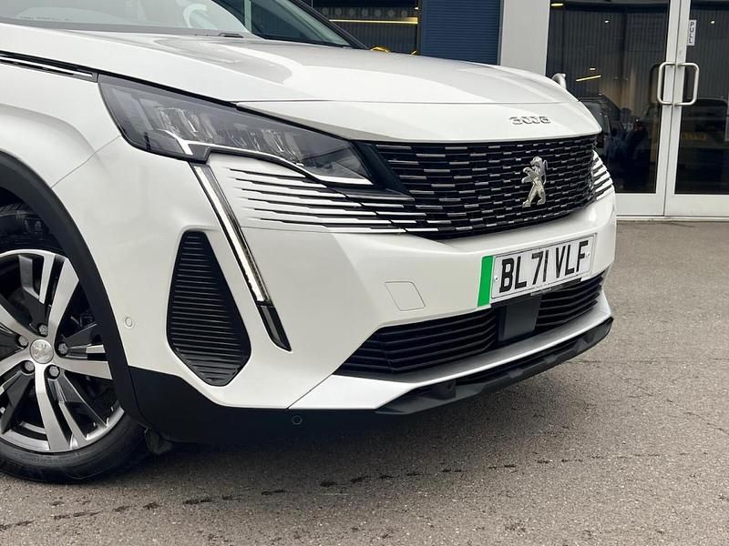 Used Peugeot 3008 Allure Premium 300 HP (220 kW) 2022 White SUV