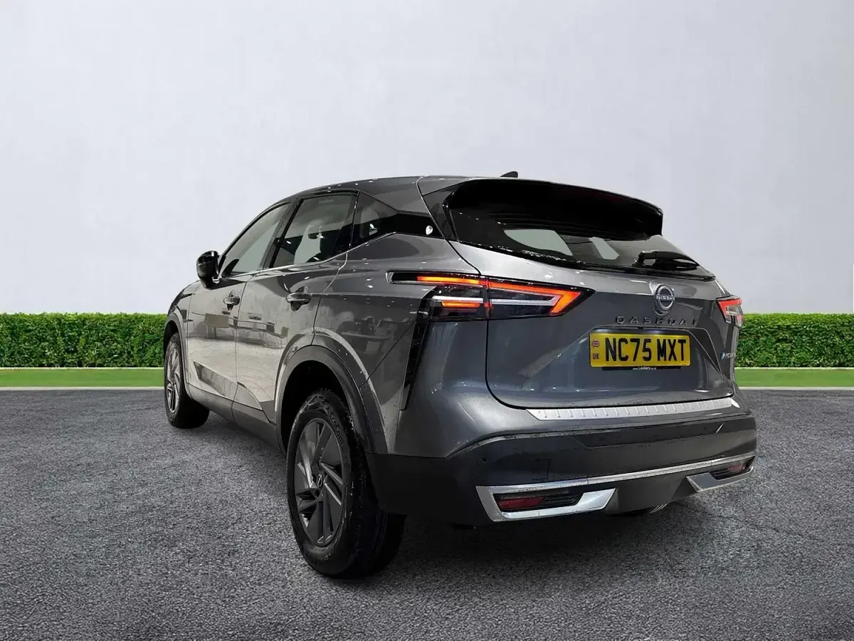 Used Nissan Qashqai Acenta Premium 205 HP (150 kW) 2026 Grey SUV