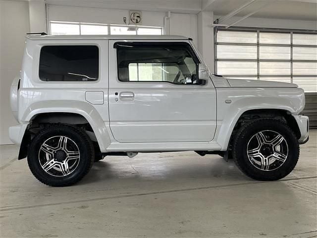 Used Suzuki Jimny SZ5 101 HP (74 kW) 2024 White SUV