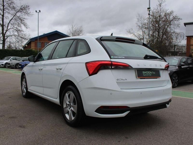Used Skoda Scala SE 85 HP (62 kW) 2025 White Hatchback