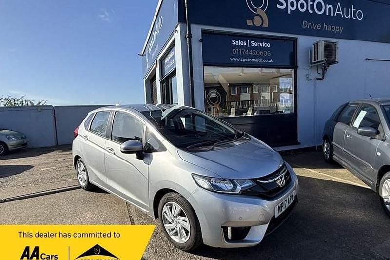 Used Honda Jazz SE 102 HP (75 kW) 2017 Silver Hatchback