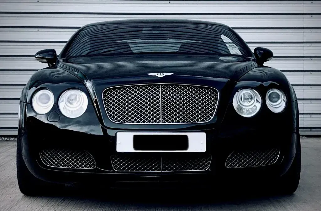 Begagnad Bentley Continental 2005 Lila Sedan