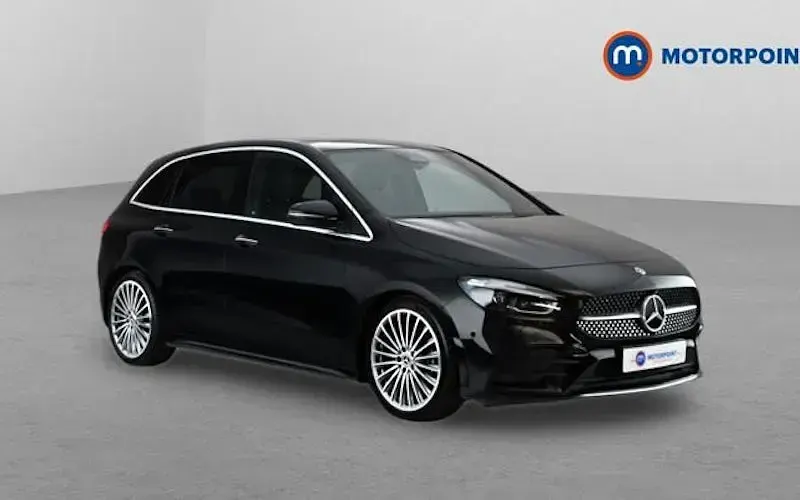 Begagnad Mercedes B200 AMG Line Premium Plus 150 HK (110 kW) 2025 Minibuss
