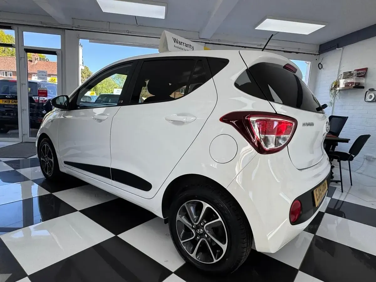 Używany Hyundai i10 GO! 66 KM (48 kW) 2019 Biały Hatchback