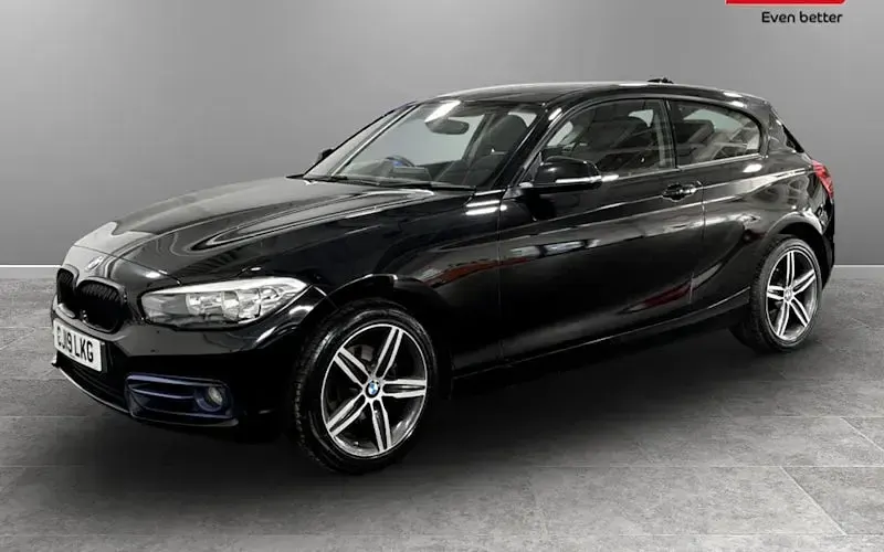 Gebraucht BMW 118 Sport Line 150 PS (110 kW) 2019 Kleinwagen