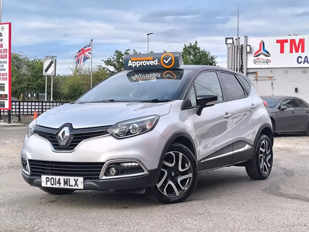 Used Renault Captur Dynamique 90 HP (66 kW) 2014 Silver SUV