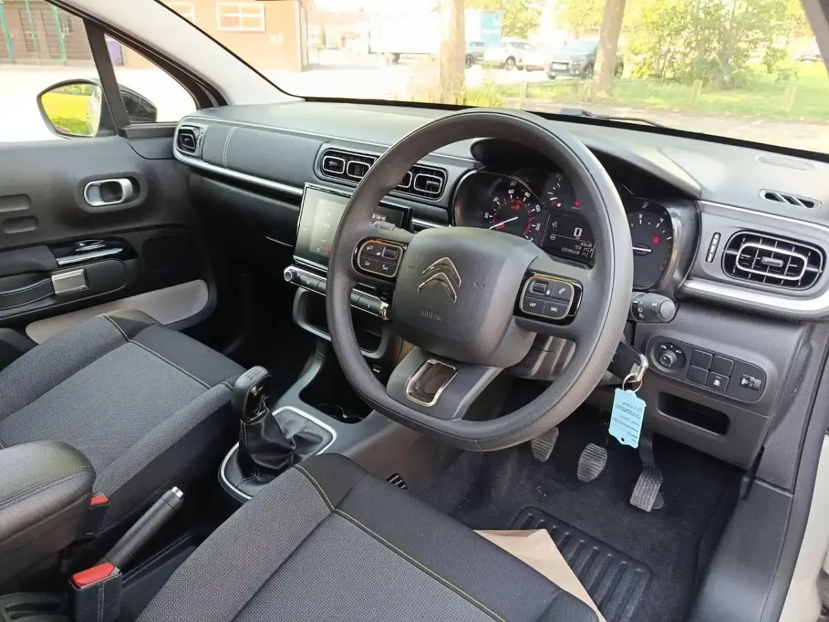 Used Citroën C3 PureTech 82 HP (60 kW) 2023 Brown Hatchback