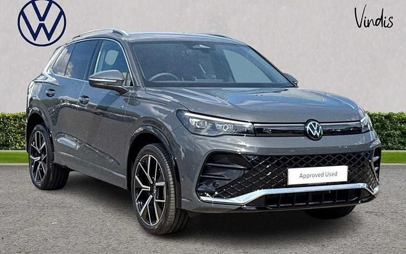 Used 2025 VW Tiguan R-line SUV | £35,476 (Expensive) - Image 1/4