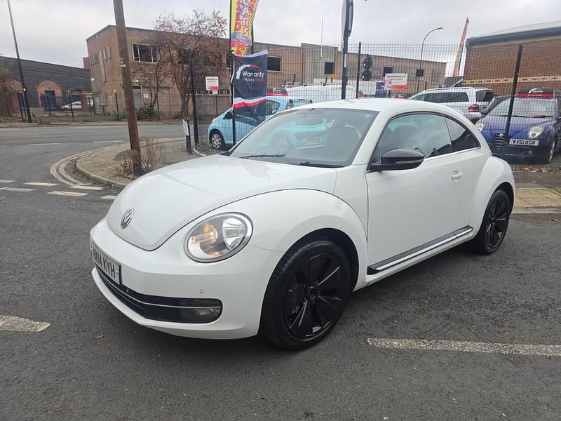 Used VW Beetle Sportline 140 HP (102 kW) 2014 White Hatchback