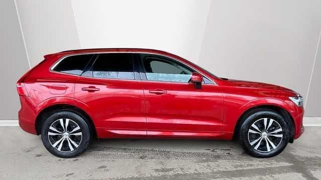 Used Volvo XC60 Momentum 247 HP (181 kW) 2022 SUV