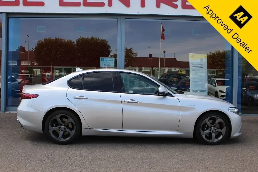 Used Alfa Romeo Giulia Veloce 280 HP (205 kW) 2019 Silver Sedan