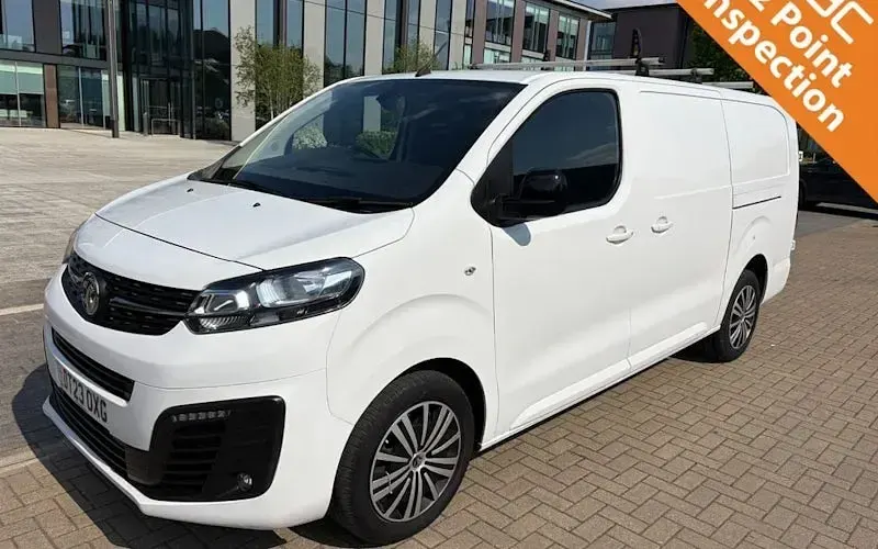 Usado Vauxhall Vivaro 101 HP (74 kW) 2023 Monovolume