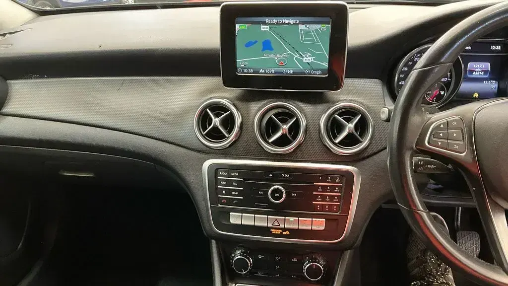 Used Mercedes GLA200 Executive 156 HP (114 kW) 2019 Black SUV