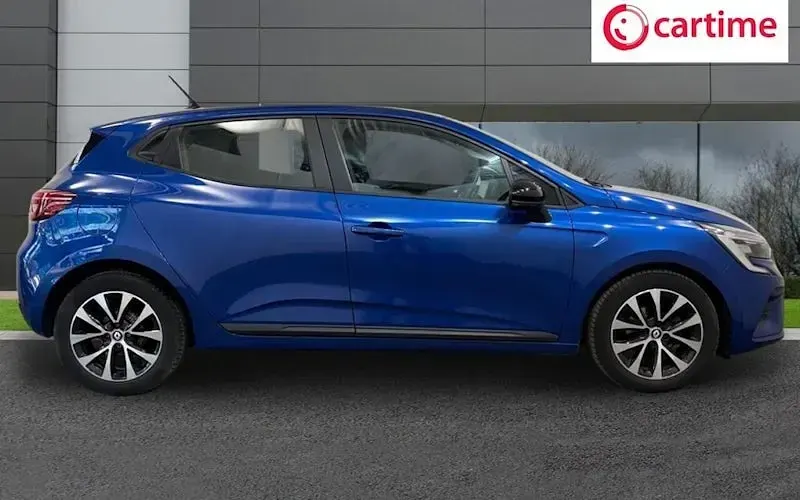 Used Renault Clio Evolution 90 HP (66 kW) 2023 Blue Hatchback