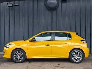 Used Peugeot 208 Active Premium 75 HP (55 kW) 2022 Yellow Hatchback
