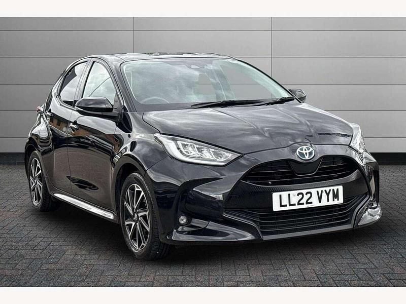 Black Used 2022 Toyota Yaris Hybrid Design Hatchback | £16,695 (Fair price) - Image 1/3