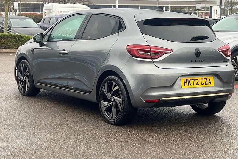Used Renault Clio V Engineered 143 HP (105 kW) 2022 Grey Hatchback