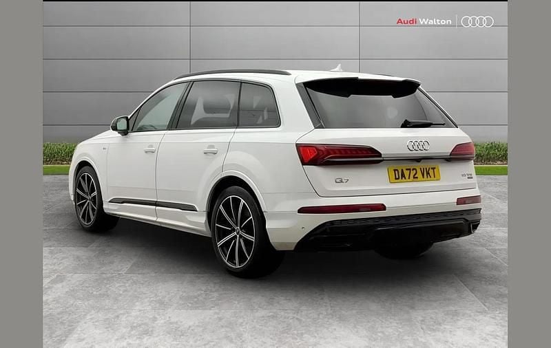 Used Audi Q7 Black Edition 334 HP (245 kW) 2022 White SUV